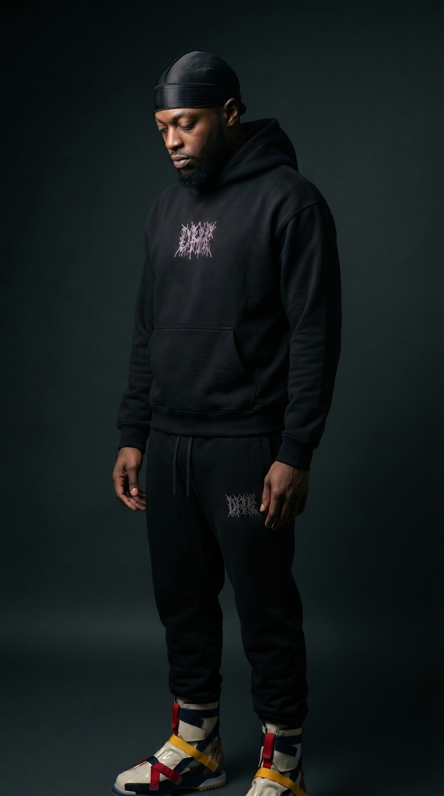 DHK black alternate display image