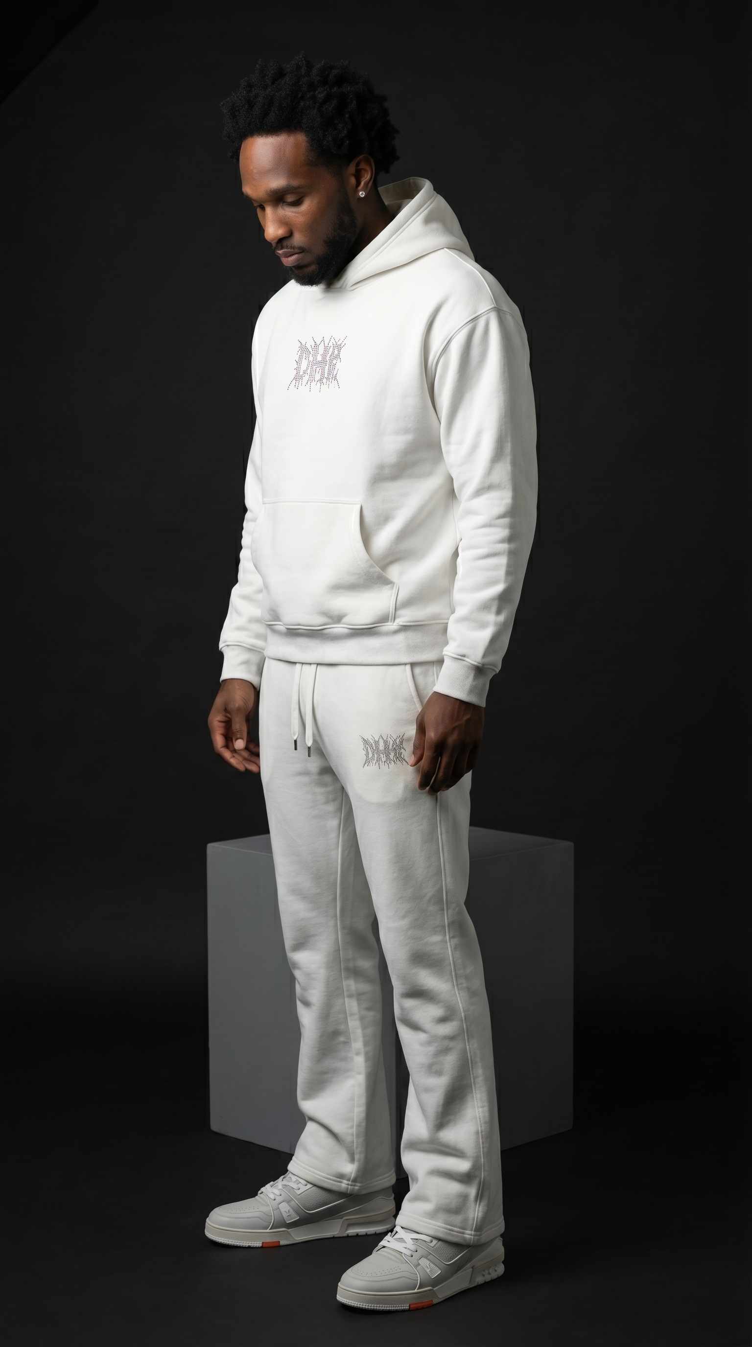 DHK white alternate display image